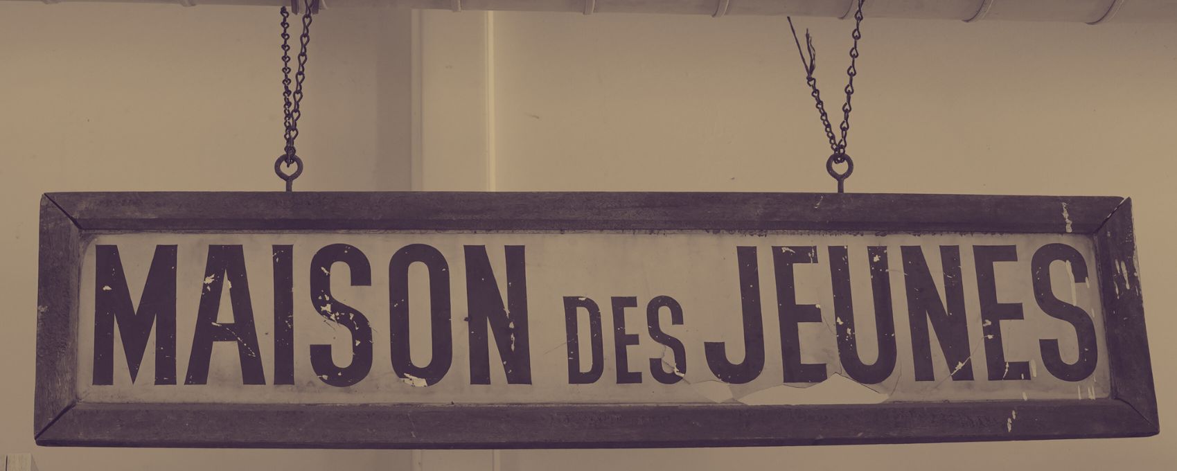 Plaque historique de la Maison des Jeunes