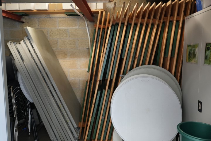 Mobilier Disponible